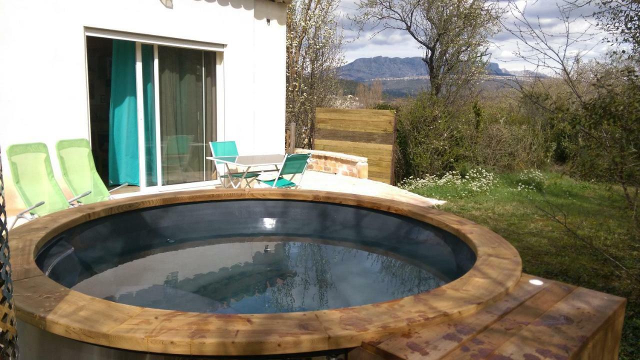 Spa Cabanon de Charme - Le Garagaï Meyreuil Extérieur photo