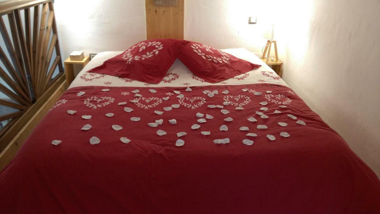 Spa Cabanon de Charme - Le Garagaï Meyreuil Extérieur photo